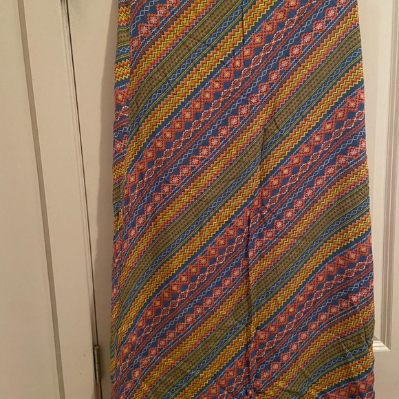 Colorful skirt size medium - Picture 3 of 3